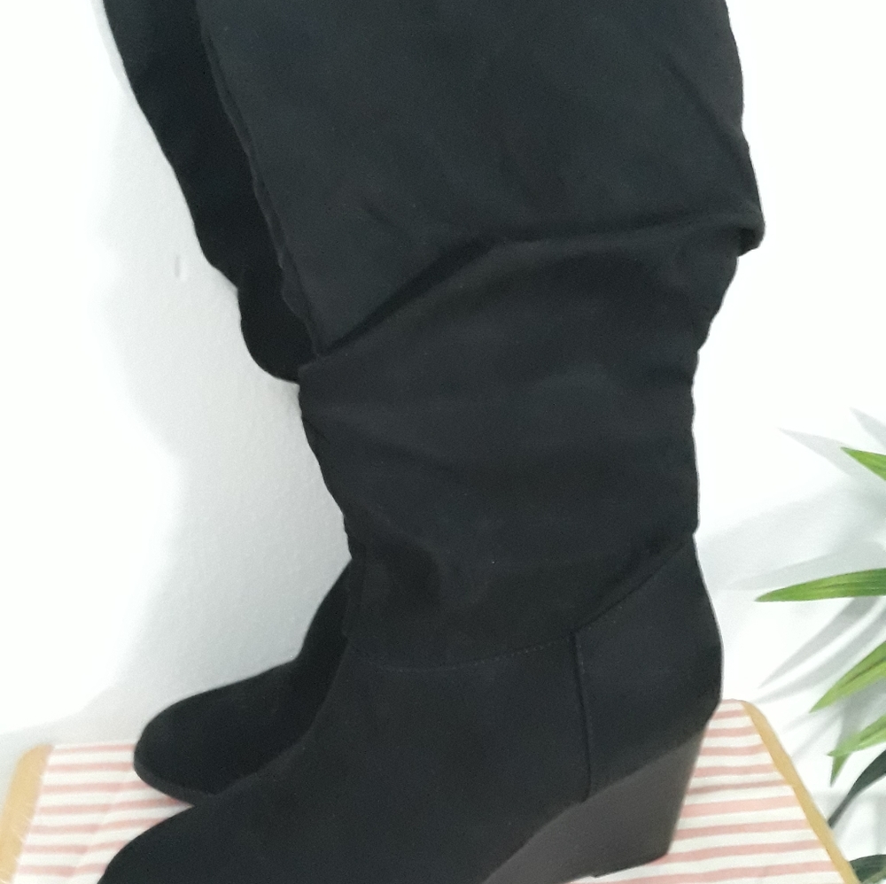 ANNA BLANCA NEW  BOOTS SIZE 9 M